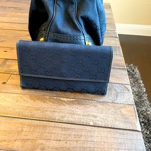 *Authentic Gucci Wallet*